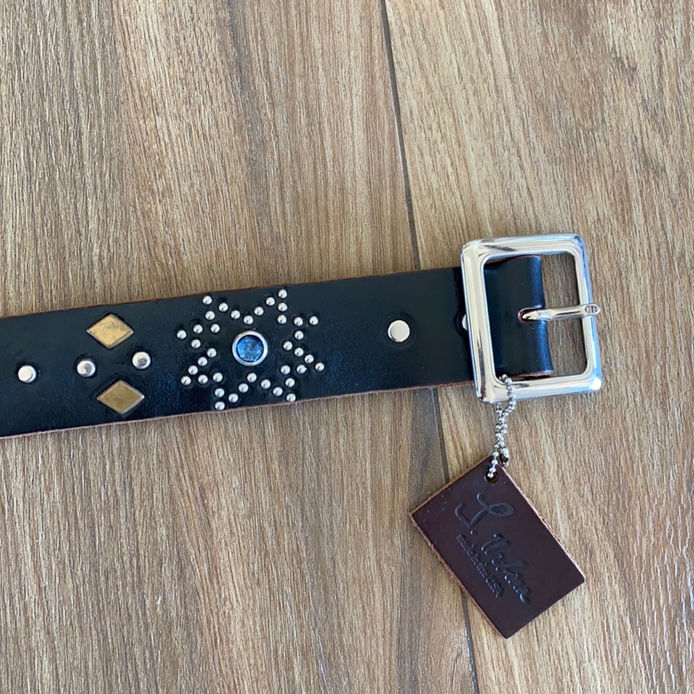 Black leather & studs ladies Brand new belt. - Picture 4 of 6